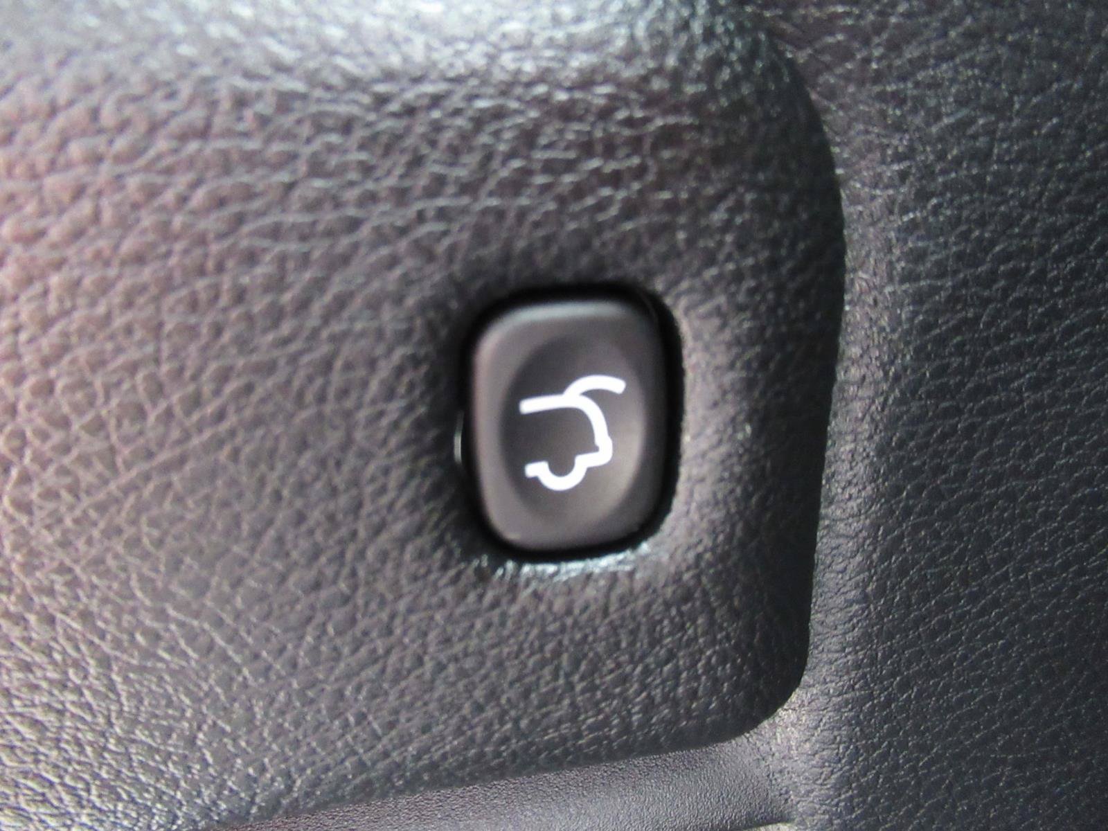 Used 2017 Jeep Grand Cherokee Overland AWD/4WD image 39