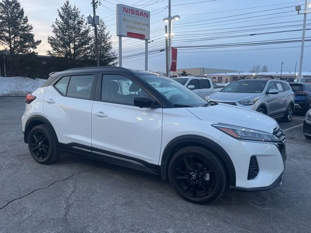 Certified 2022 Nissan Kicks SR image 7