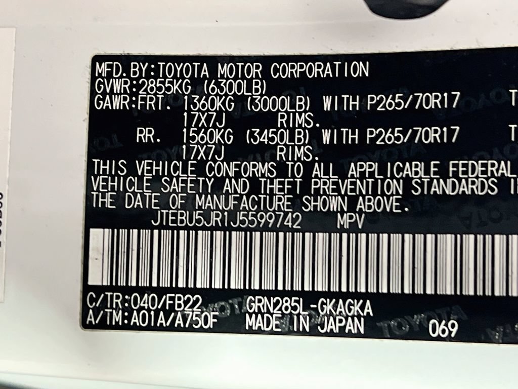Used 2018 Toyota 4Runner SR5 AWD/4WD image 28