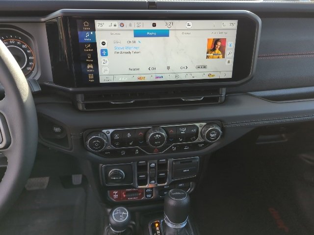 Used 2025 Jeep Gladiator Rubicon w/ Safety Group image 9