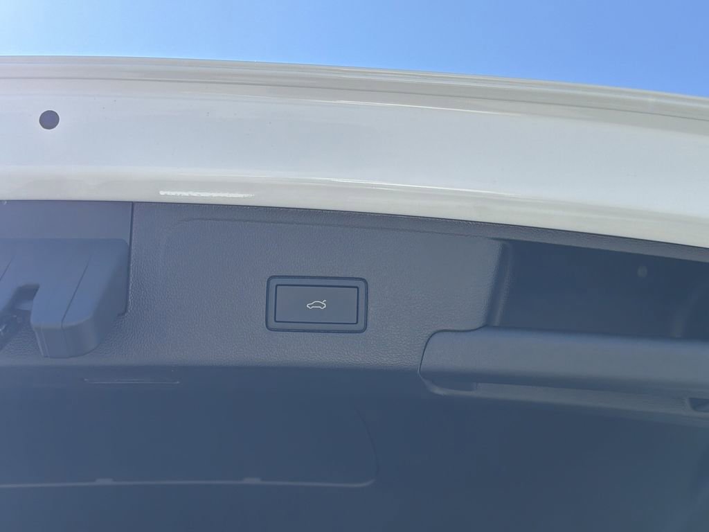 New 2026 Volkswagen Atlas Cross Sport SEL Premium R-Line image 15