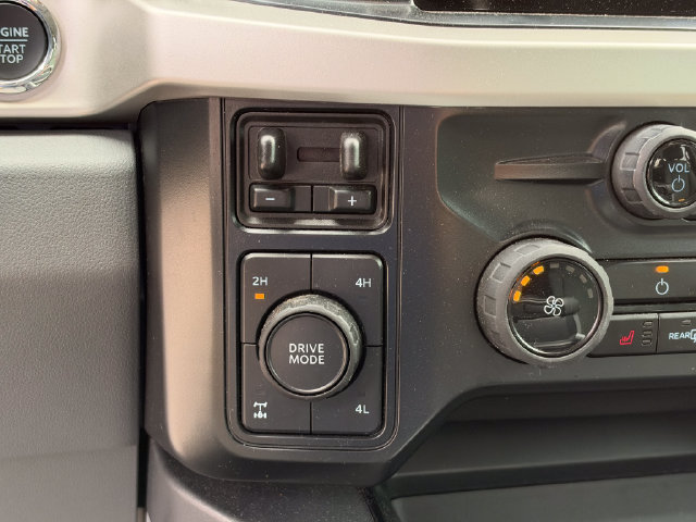 Used 2024 Ford F250 XLT w/ XLT Premium Package AWD/4WD image 13