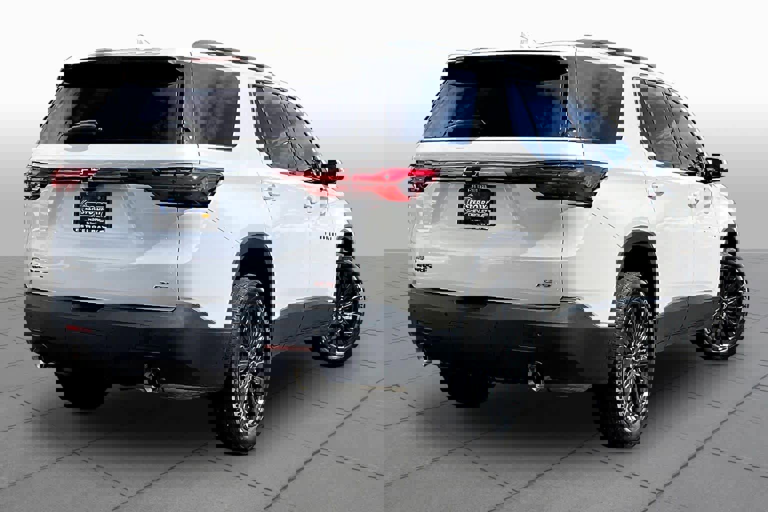 Certified 2023 Chevrolet Traverse RS FWD image 13