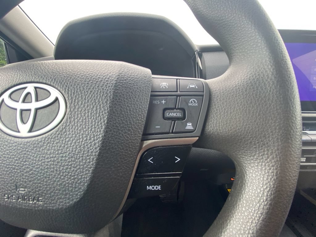Used 2025 Toyota Camry LE FWD image 20