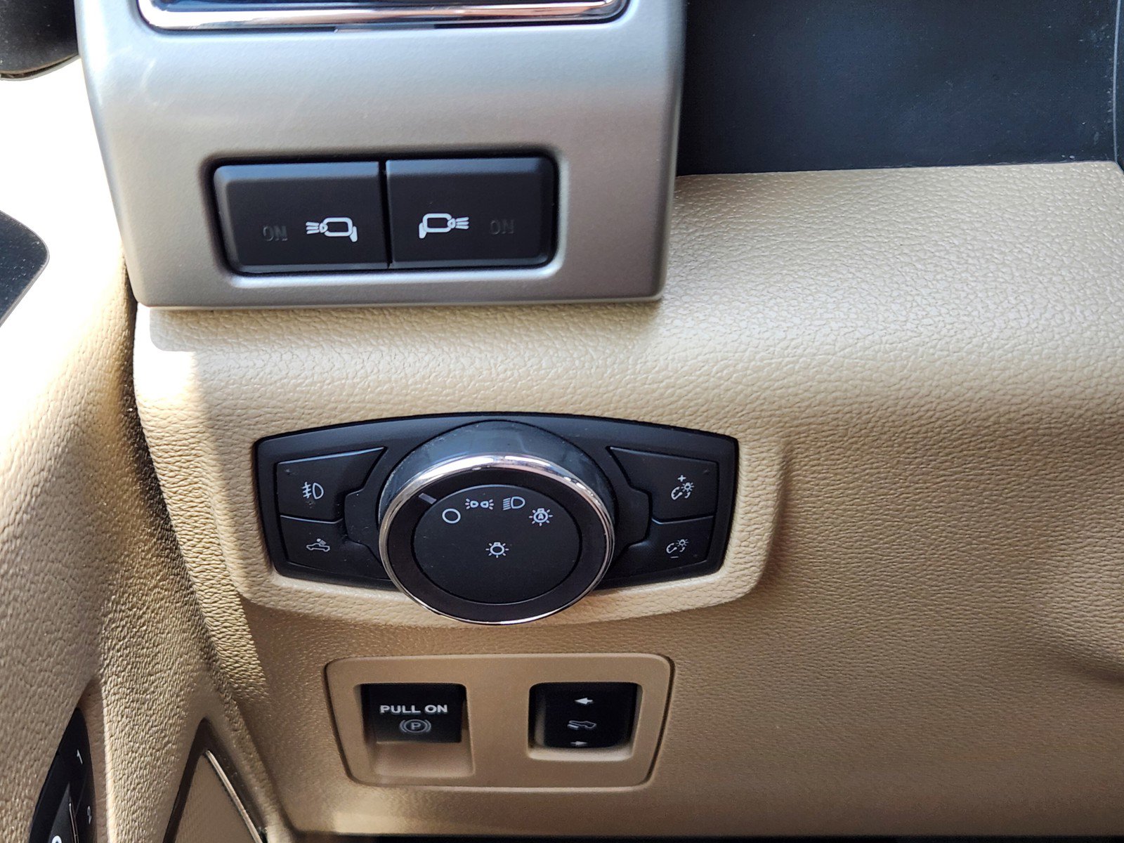 Used 2019 Ford F150 Lariat AWD/4WD image 18