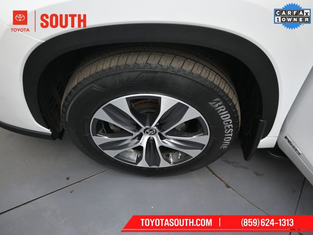 Used 2022 Toyota Highlander XLE image 43