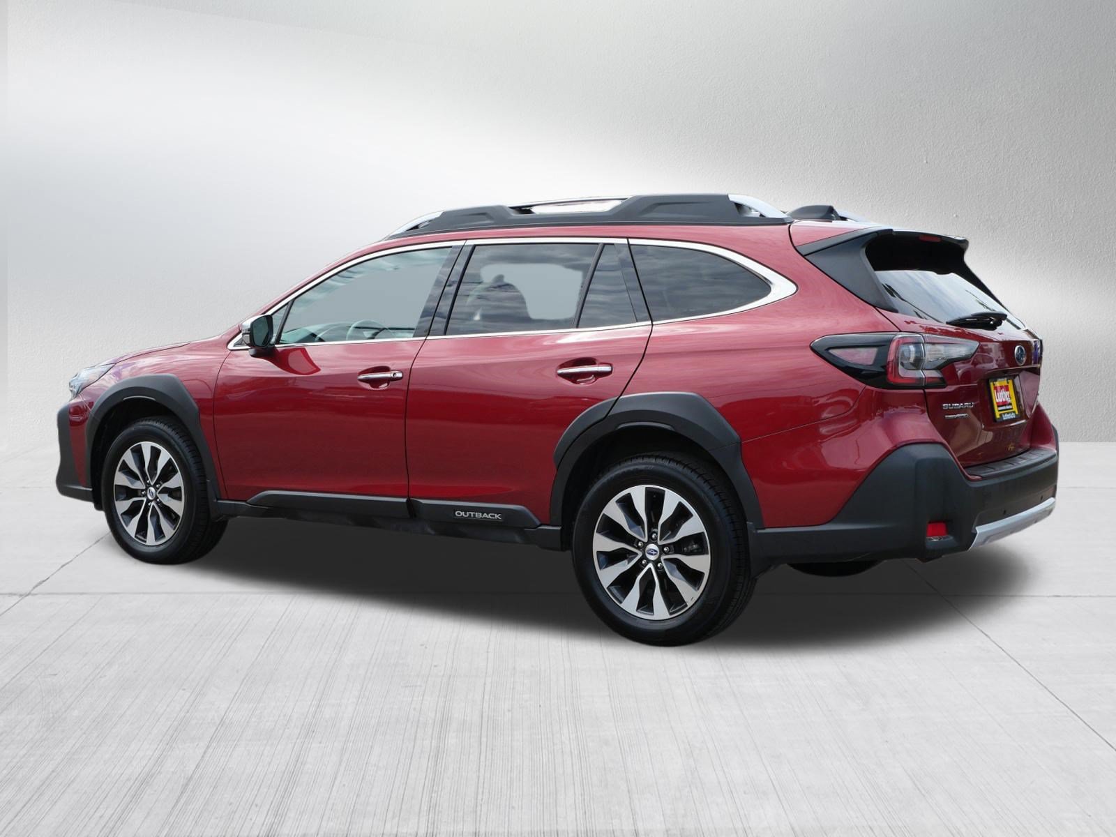 Used 2024 Subaru Outback Touring AWD/4WD image 5