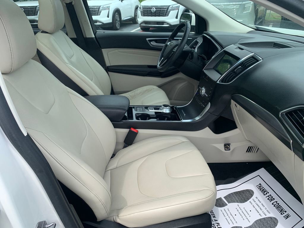 Used 2020 Ford Edge Titanium w/ Equipment Group 301A FWD image 30