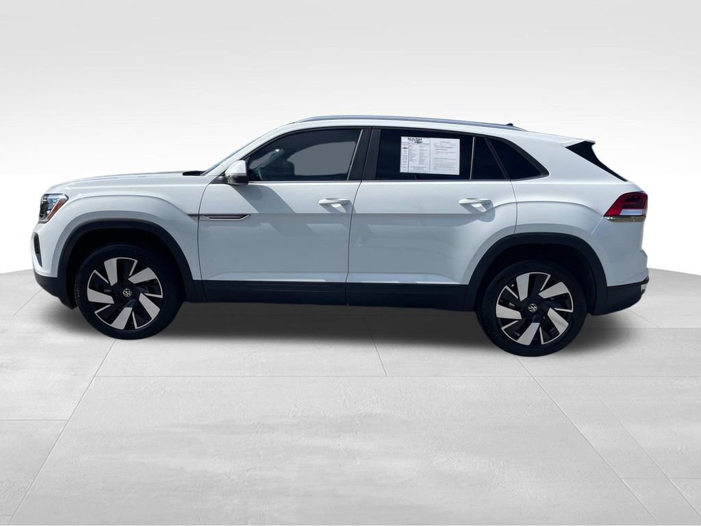 Used 2025 Volkswagen Atlas Cross Sport SE image 6