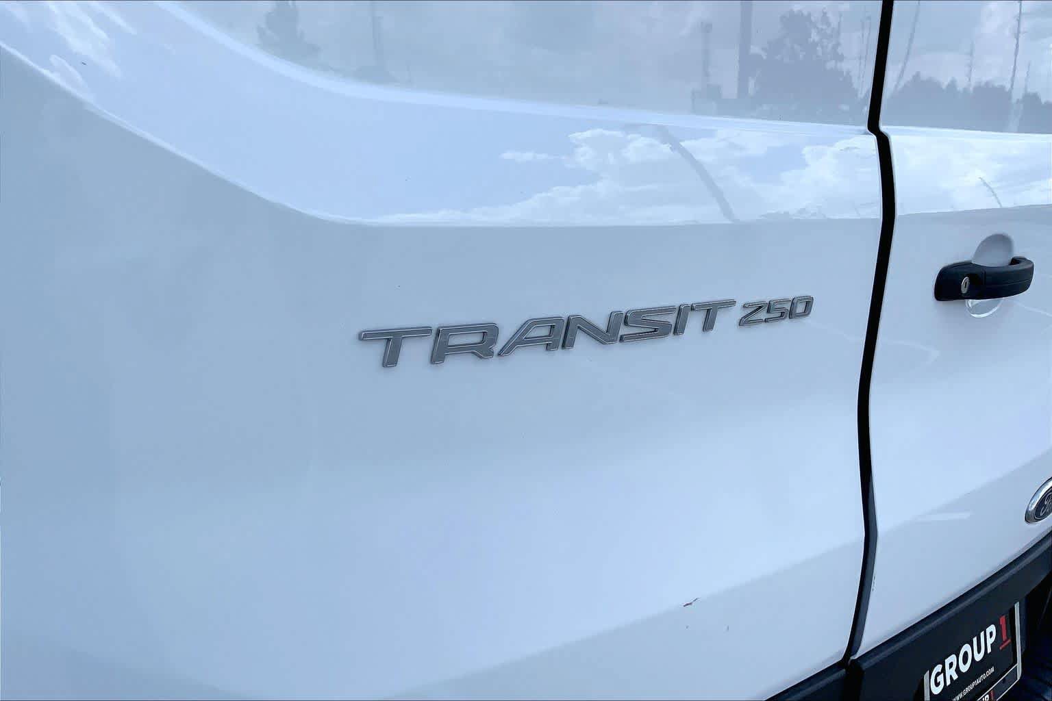 Used 2024 Ford Transit 250 148 Medium Roof RWD image 29