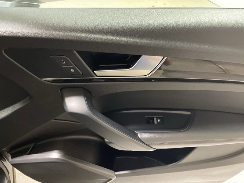 Used 2019 Audi Q5 2.0T Premium Plus w/ Premium Plus Package image 16