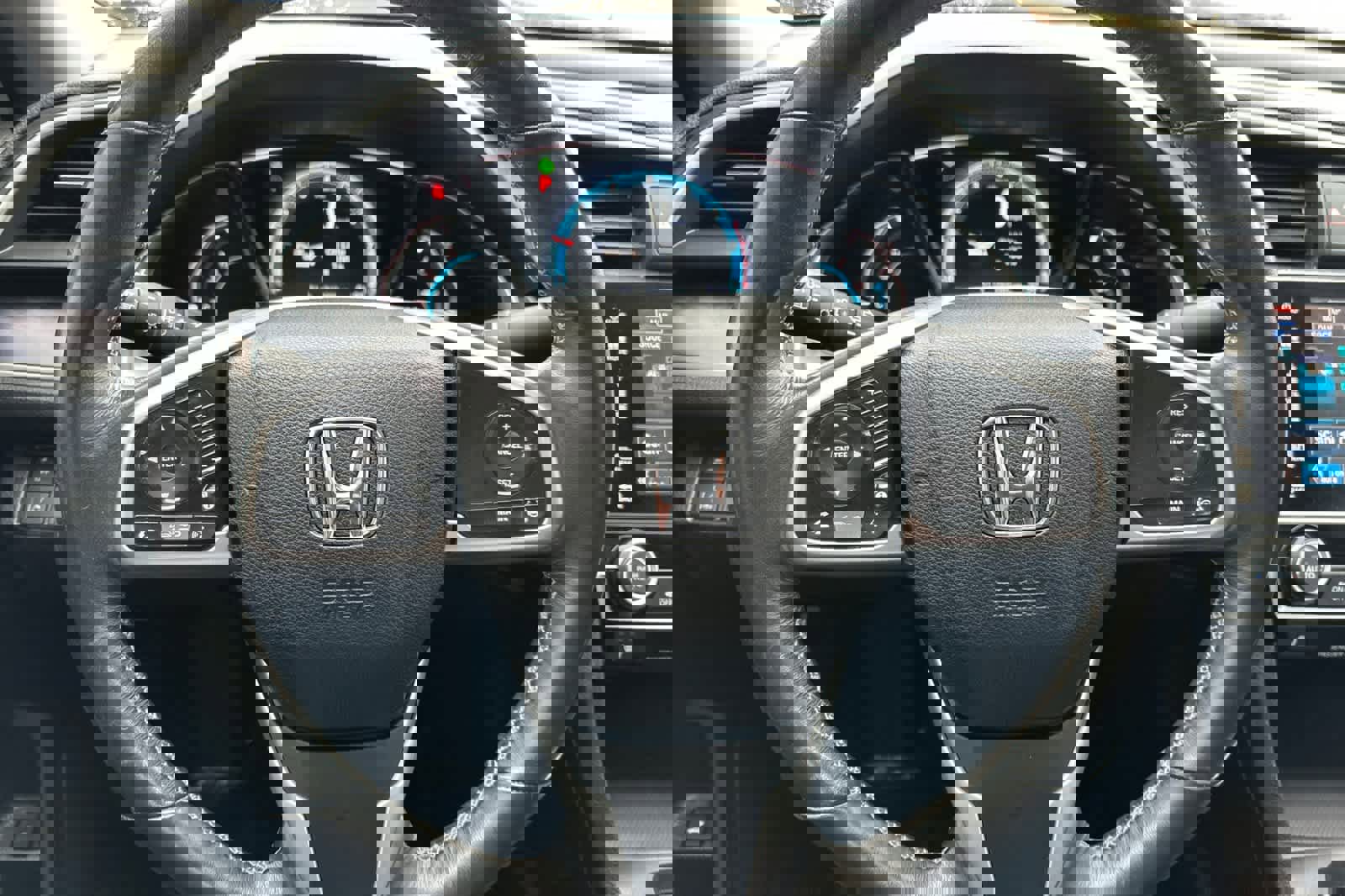 Used 2018 Honda Civic Touring image 22