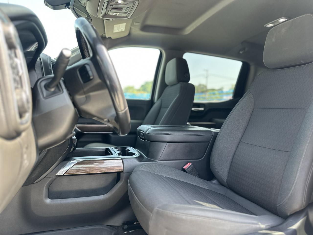 Used 2022 Chevrolet Silverado 1500 LT Trail Boss w/ Convenience Package II AWD/4WD image 11
