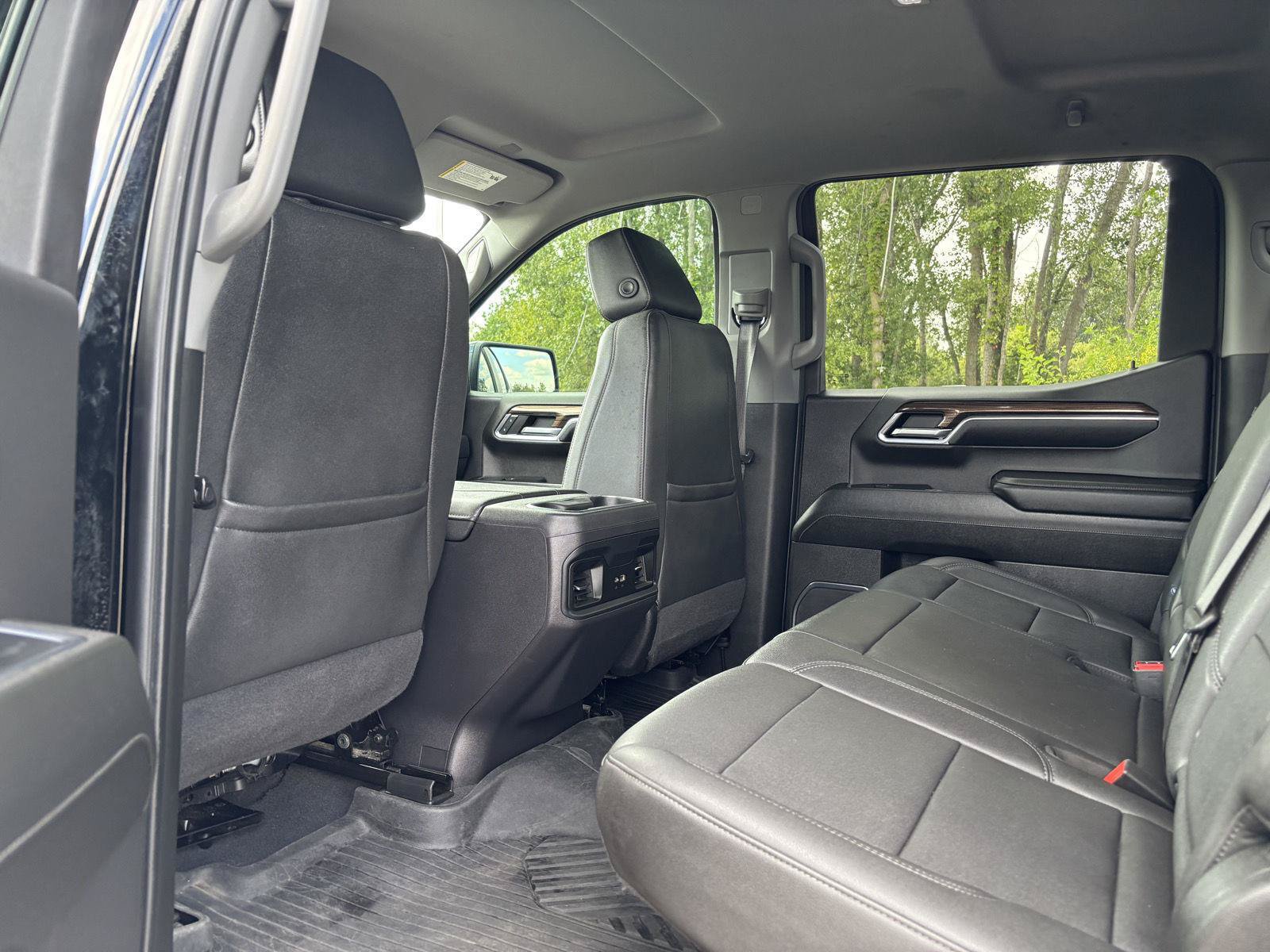 Used 2024 Chevrolet Silverado 1500 LT Trail Boss w/ Convenience Package II AWD/4WD image 16