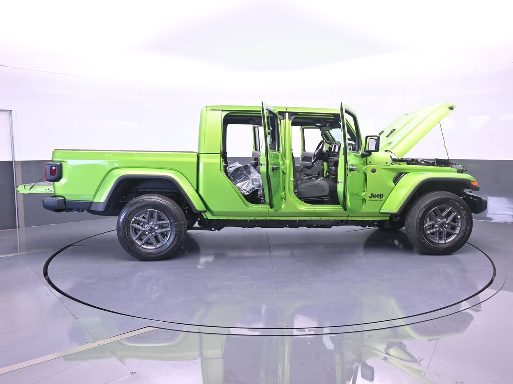 Used 2025 Jeep Gladiator Sport AWD/4WD image 67