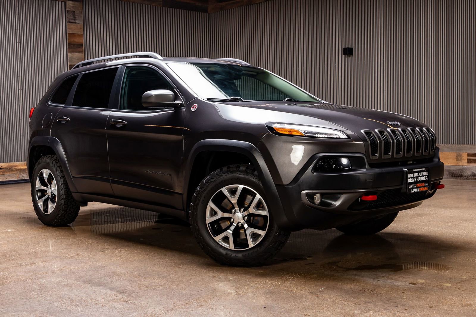 Used 2018 Jeep Cherokee Trailhawk w/ Comfort & Convenience Group
