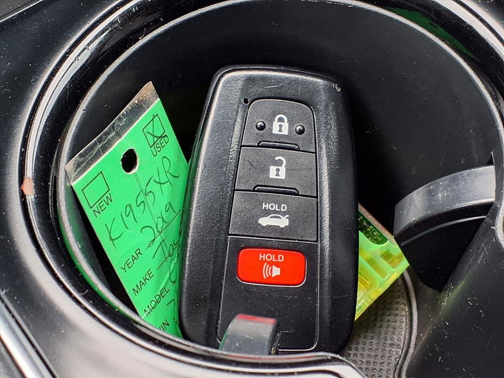 Used 2019 Toyota Camry LE image 15