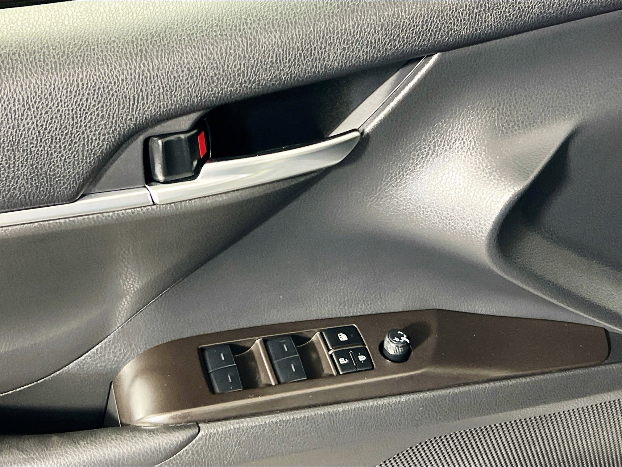 Used 2024 Toyota Camry LE image 16