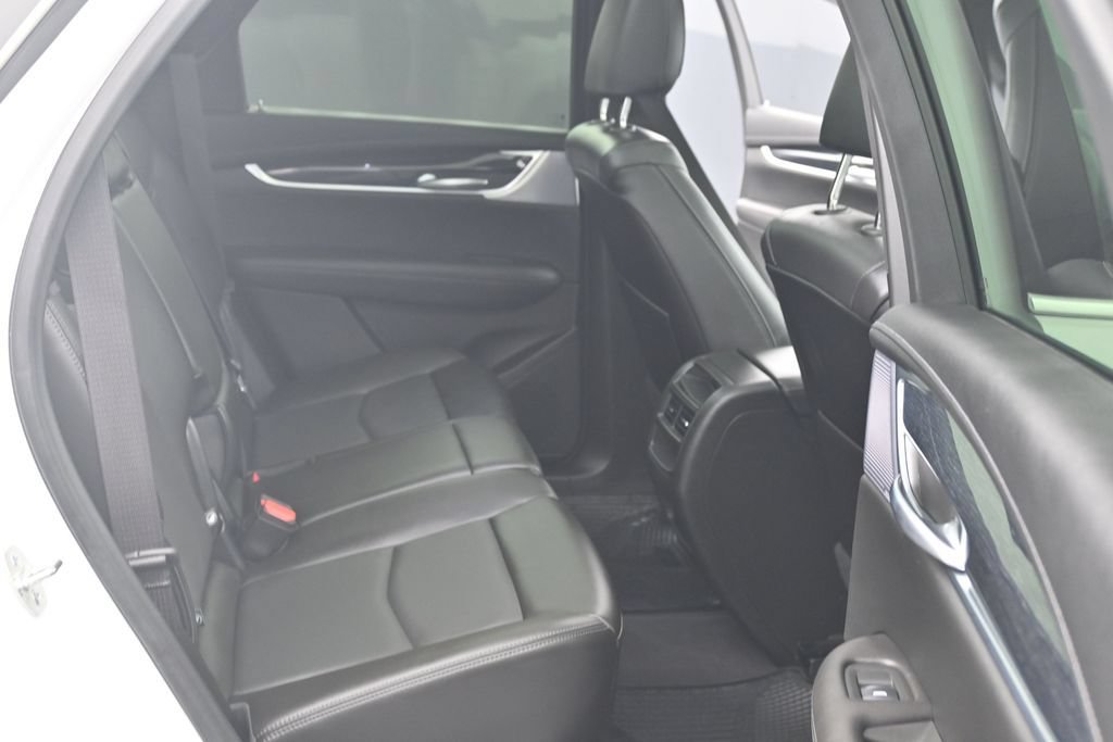Certified 2025 Cadillac XT5 Premium Luxury AWD/4WD image 12