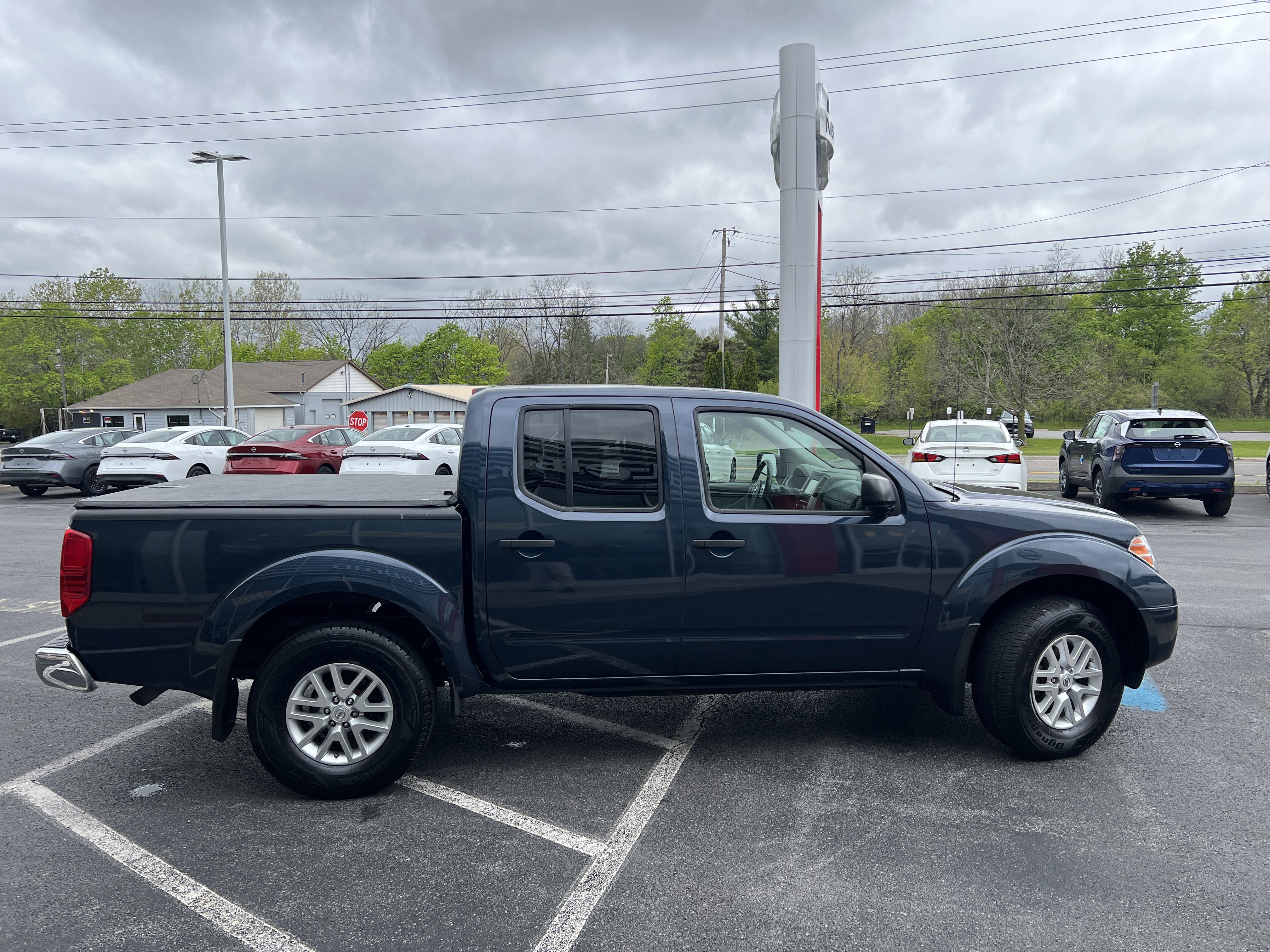 Used 2019 Nissan Frontier SV AWD/4WD image 9