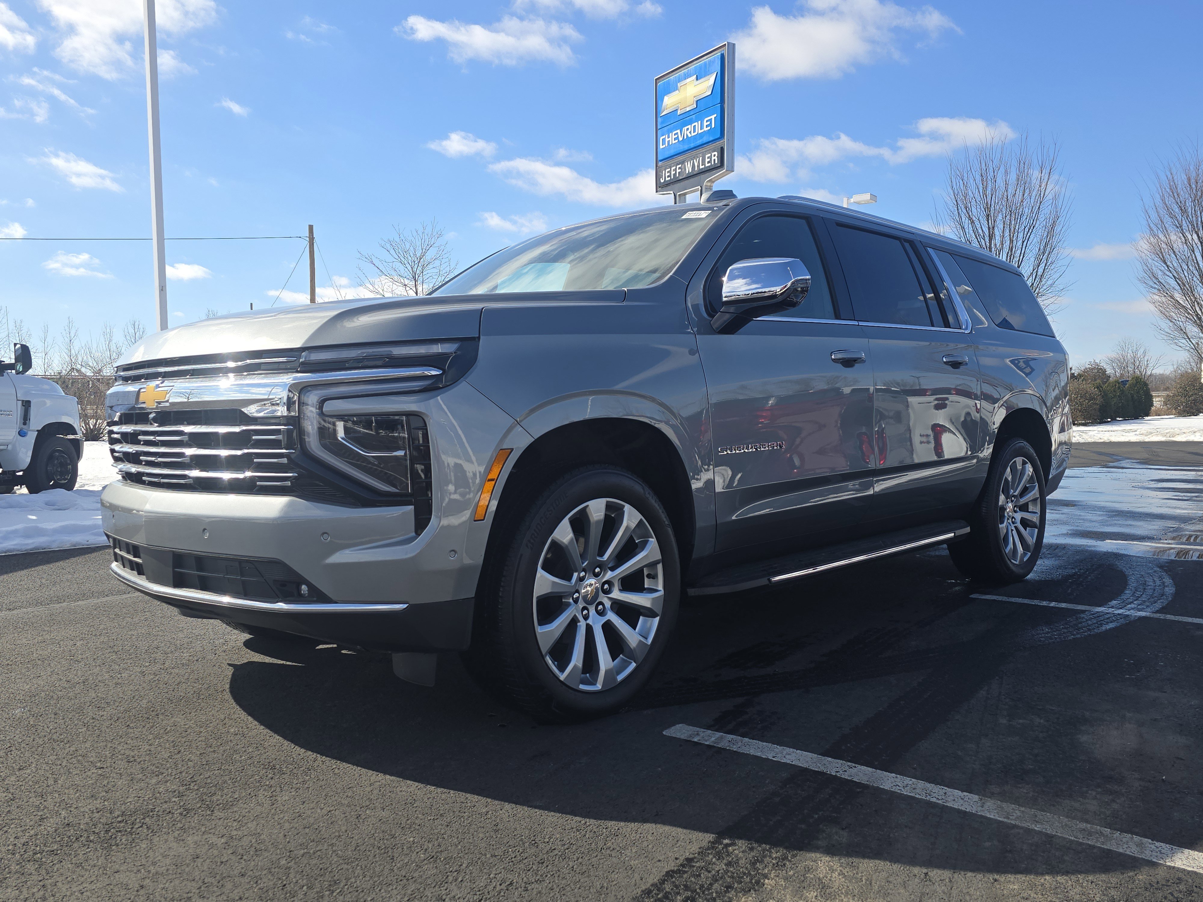 New 2025 Chevrolet Suburban Premier image 4