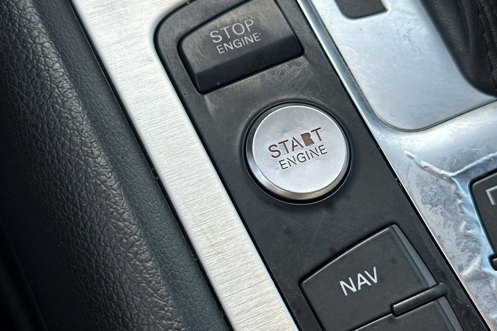 Used 2015 Audi Q7 3.0T S line Prestige w/ Sport Style Plus Package AWD/4WD image 24