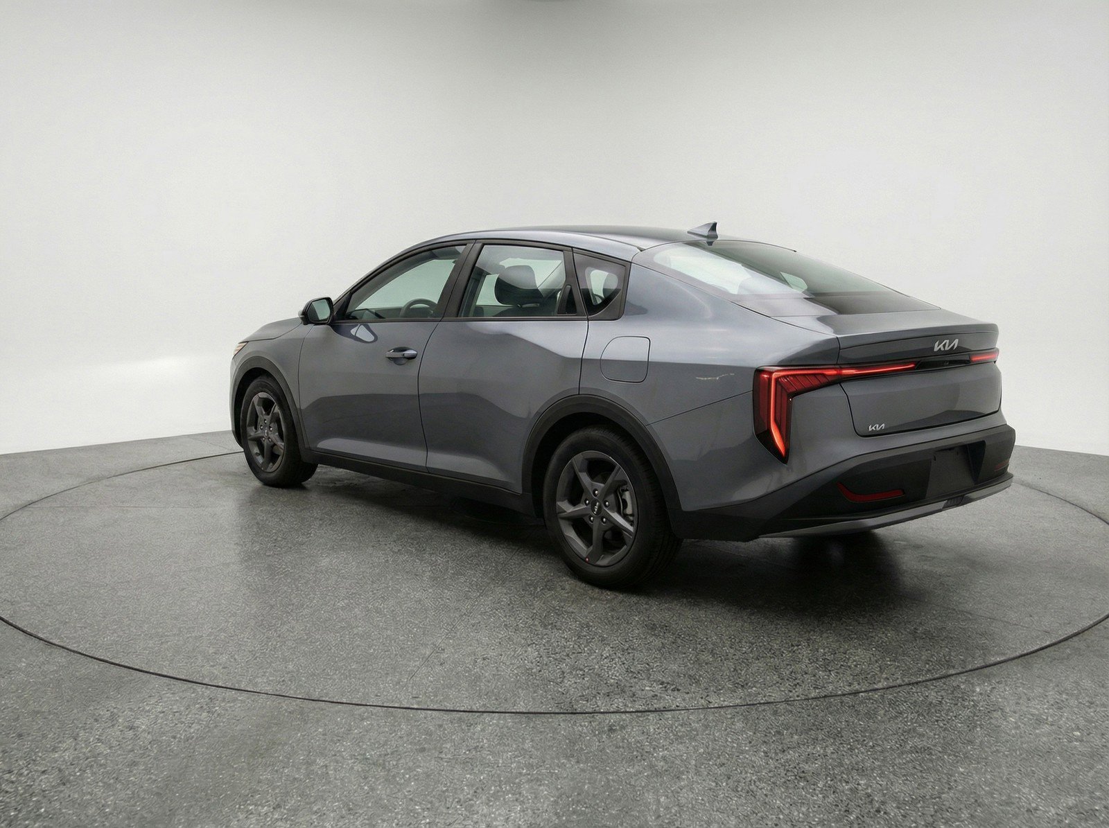 Used 2025 Kia K4 LXS image 6