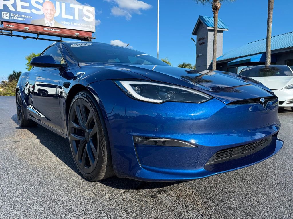 Used 2022 Tesla Model S Plaid image 3