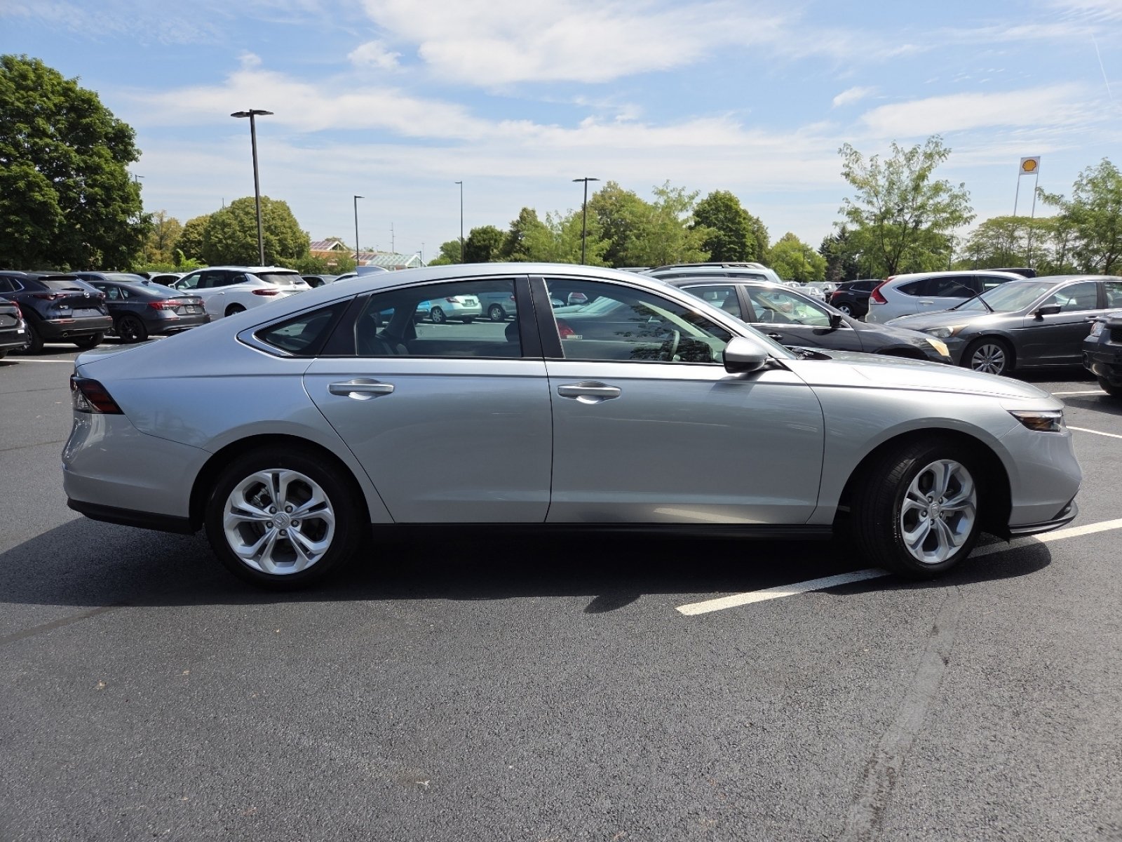 Used 2025 Honda Accord LX image 19