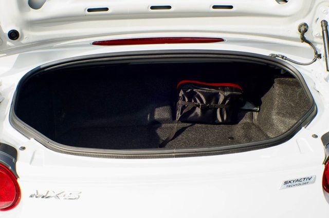 Used 2018 MAZDA MX-5 Miata Grand Touring RWD image 44