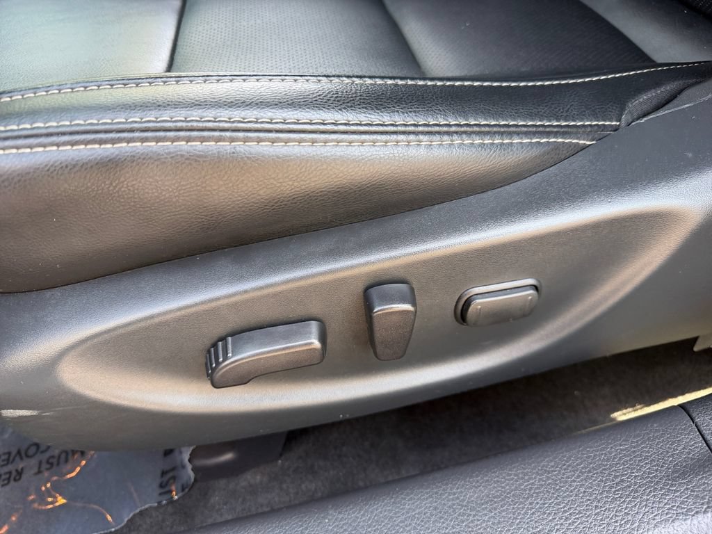Used 2023 Nissan Maxima SV w/ Floor Mat Group FWD image 15