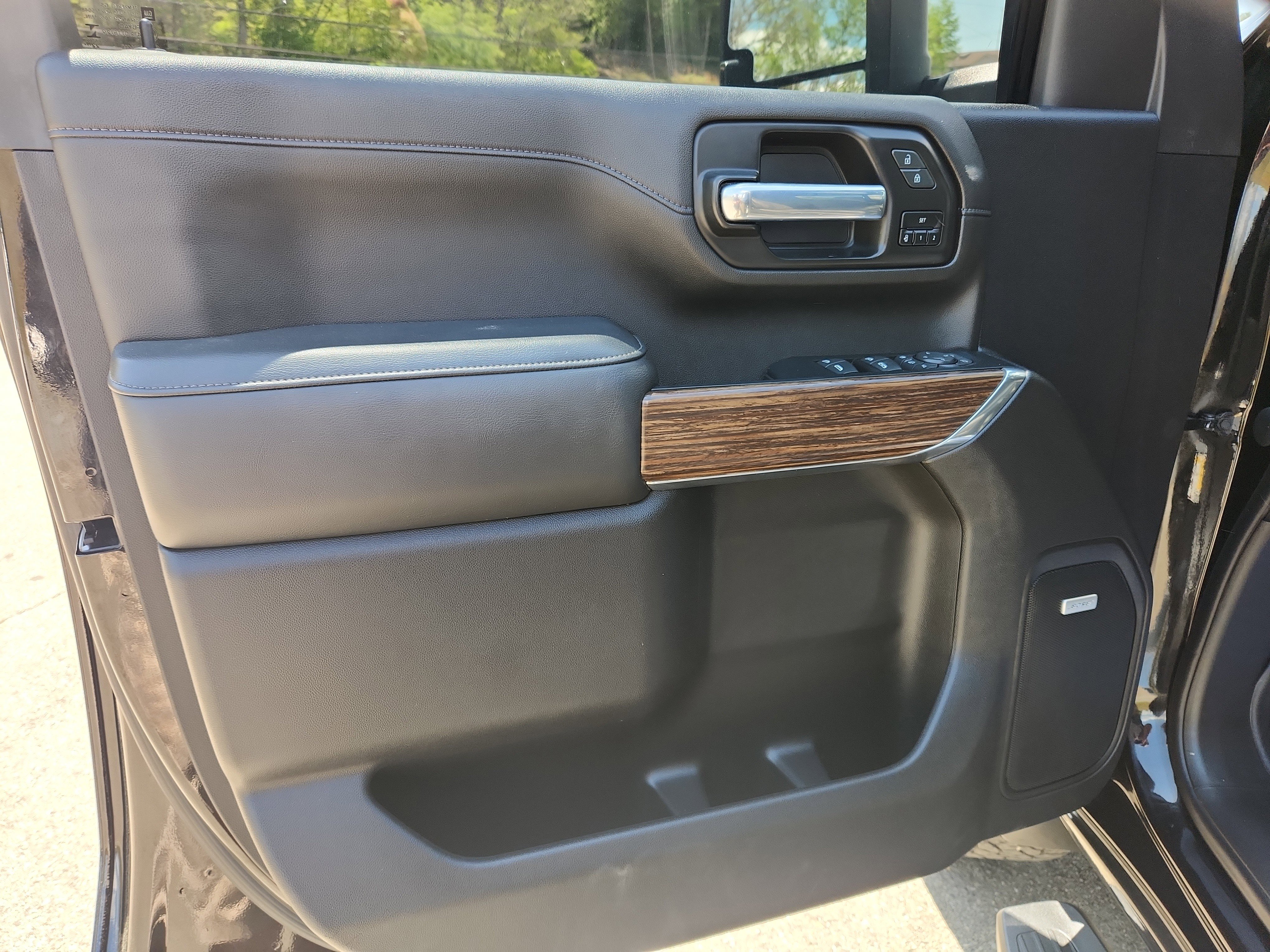 Used 2023 Chevrolet Silverado 2500 High Country w/ Safety Package II AWD/4WD image 13