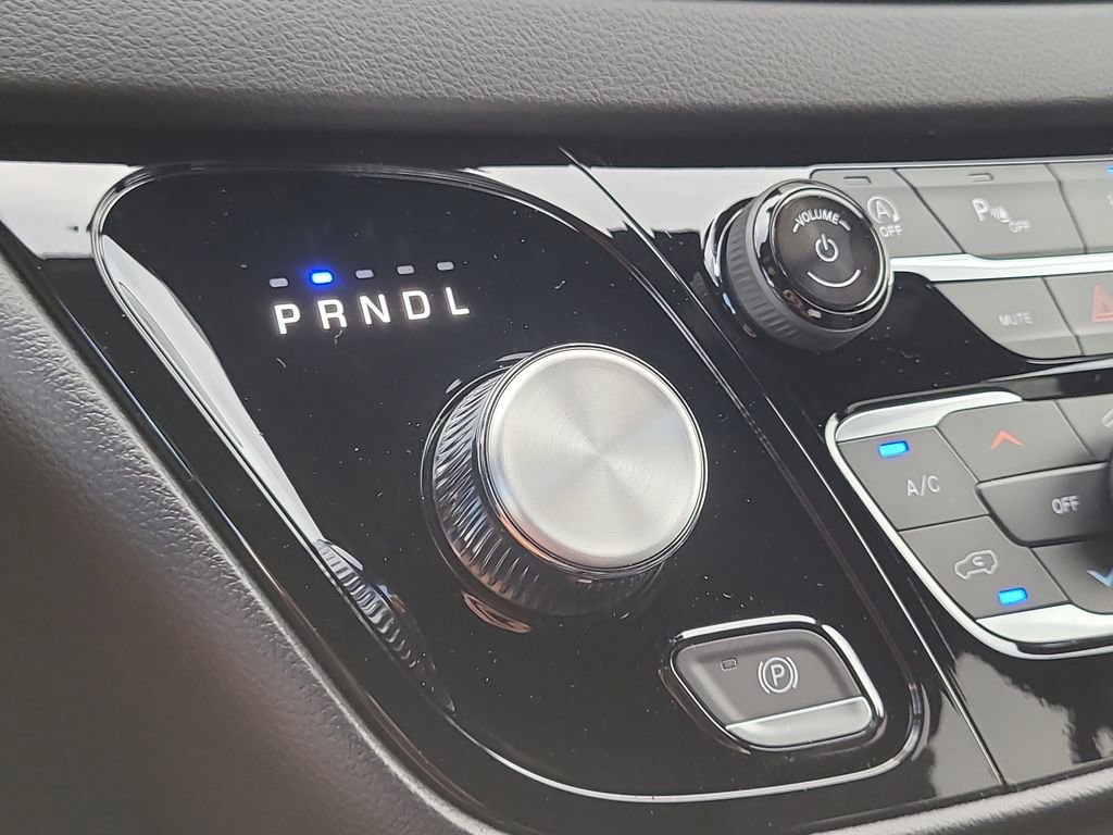 New 2026 Chrysler Voyager LX image 26