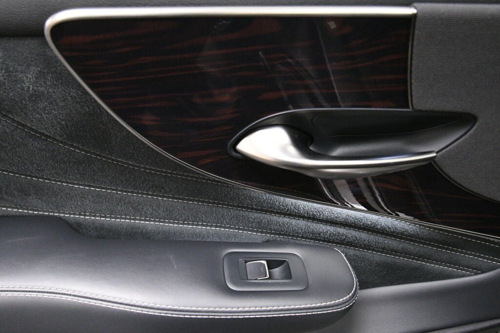 Used 2023 Lexus LS 500 AWD image 23