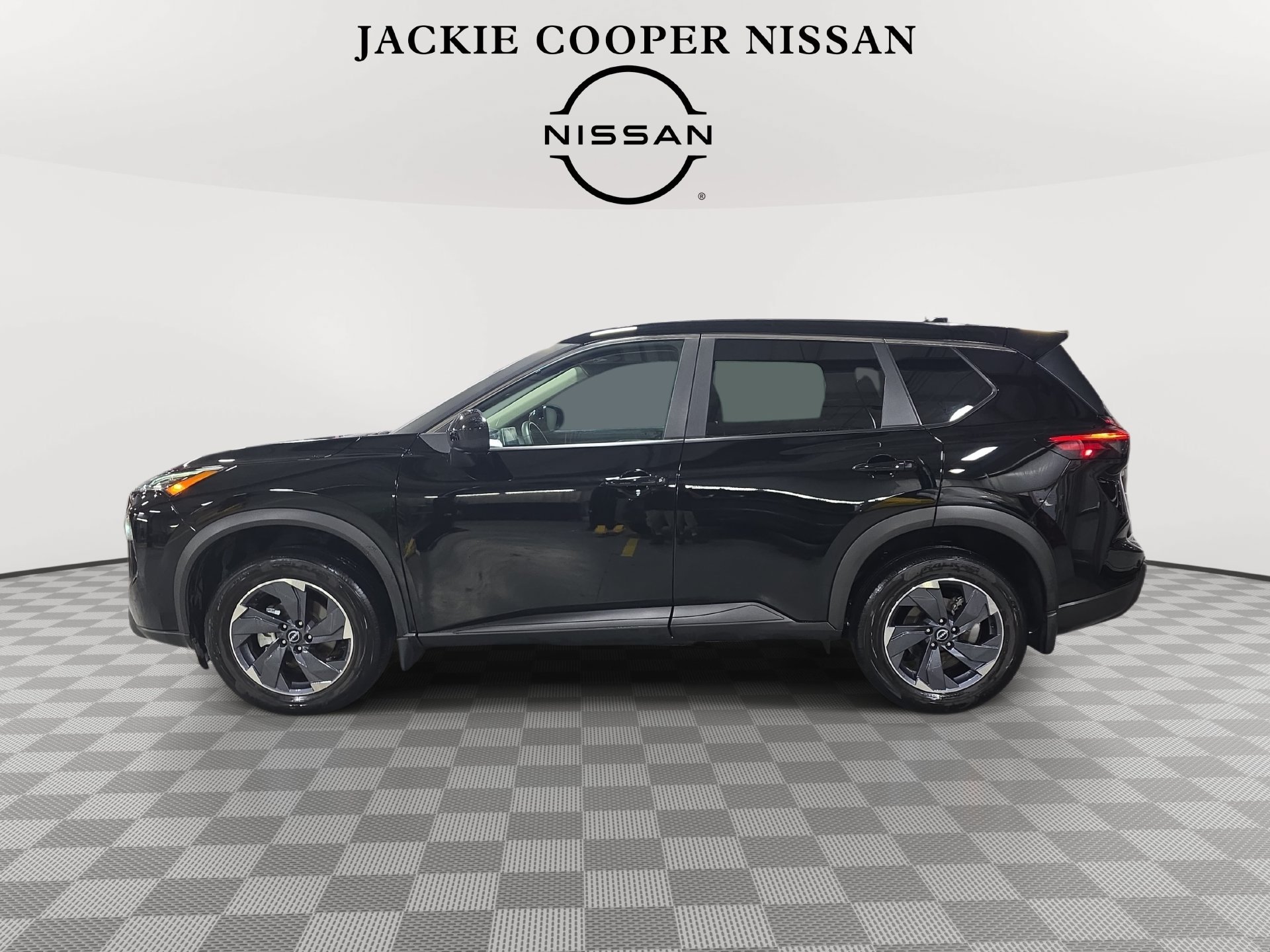 Certified 2026 Nissan Rogue SV FWD image 8