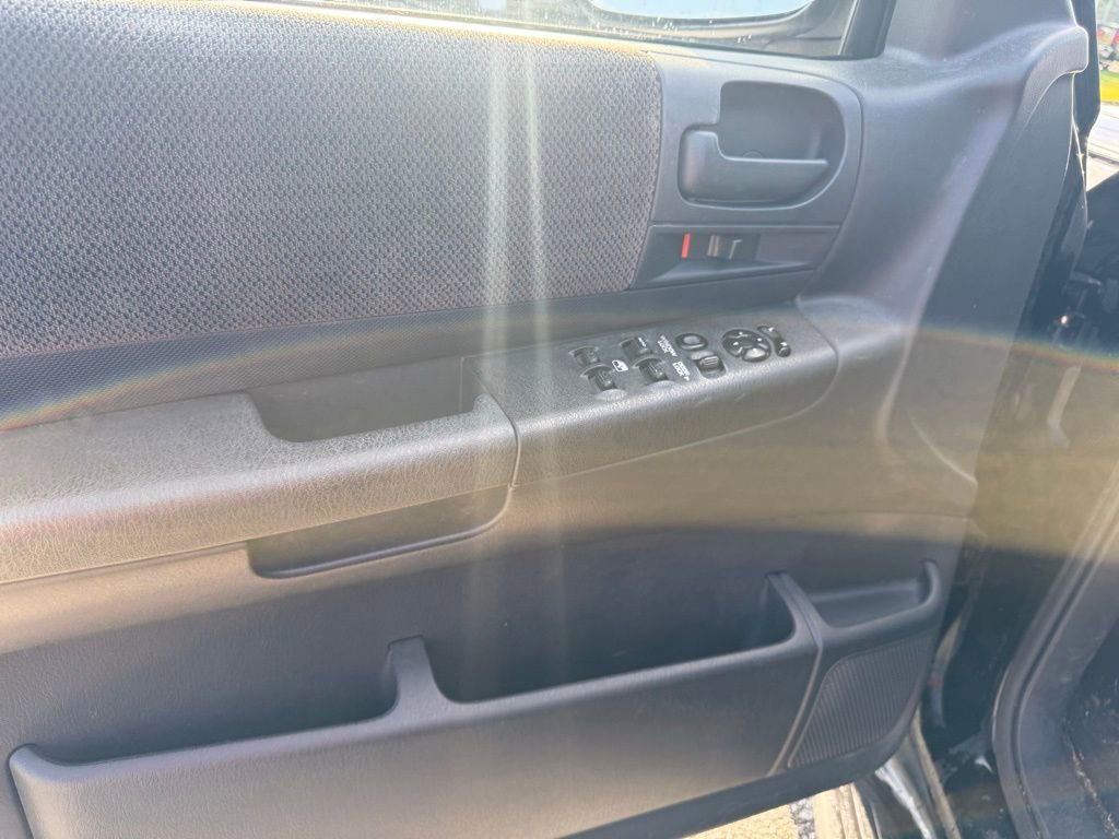 Used 2003 Dodge Durango SLT image 12