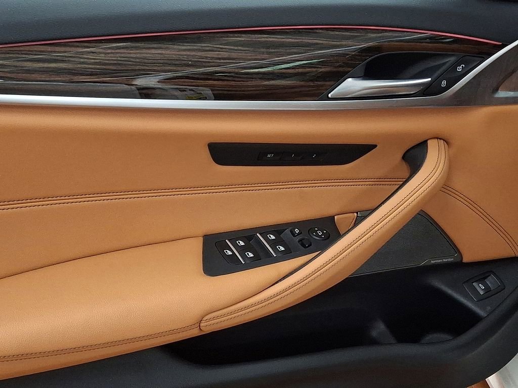 Certified 2023 BMW 530i xDrive w/ Premium Package image 8