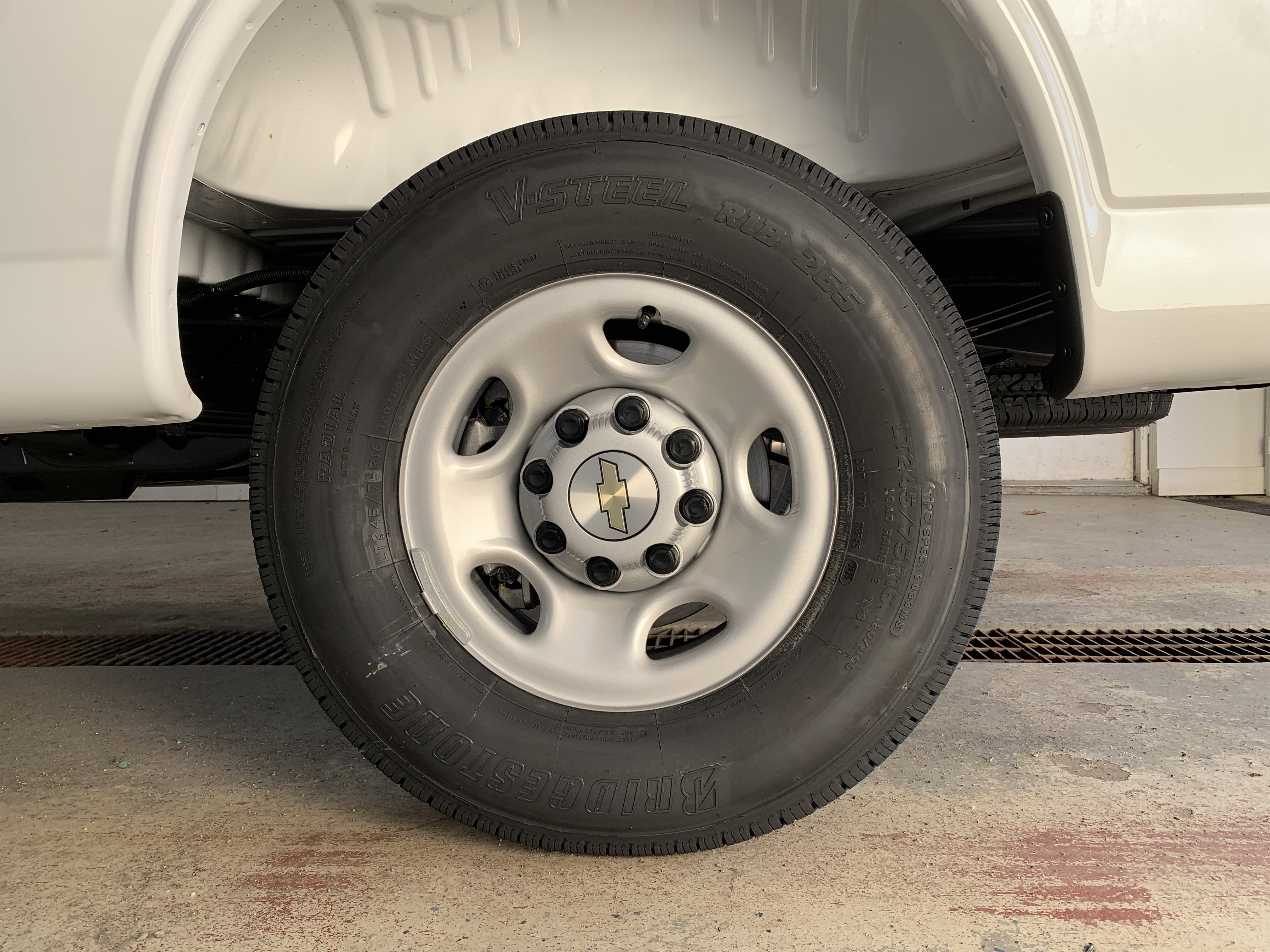 New 2025 Chevrolet Express 2500 image 7