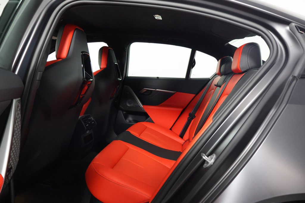 New 2027 BMW M5 w/ Carbon Package AWD/4WD image 6