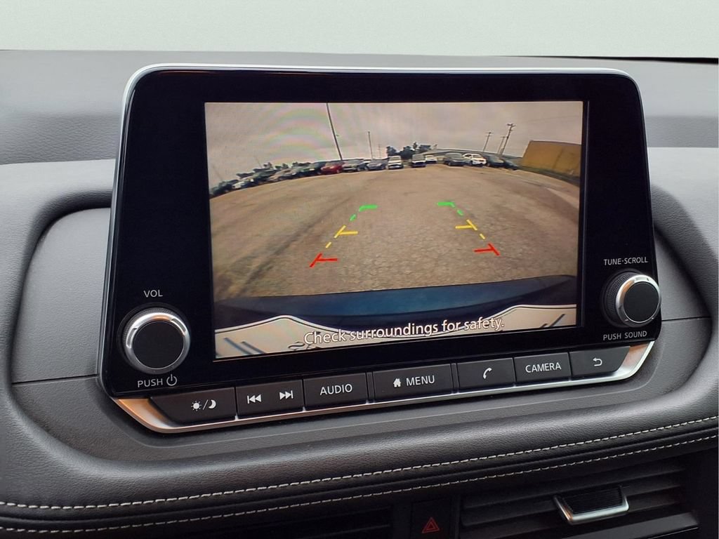 Used 2025 Nissan Rogue SV FWD image 11