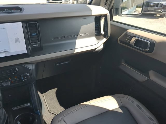 Certified 2022 Ford Bronco Wildtrak AWD/4WD image 18