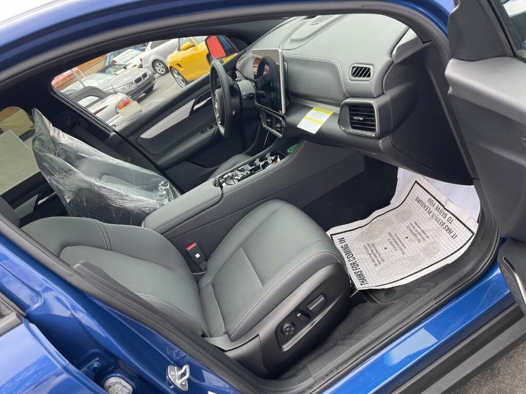 Used 2023 VinFast VF 8 Plus image 50