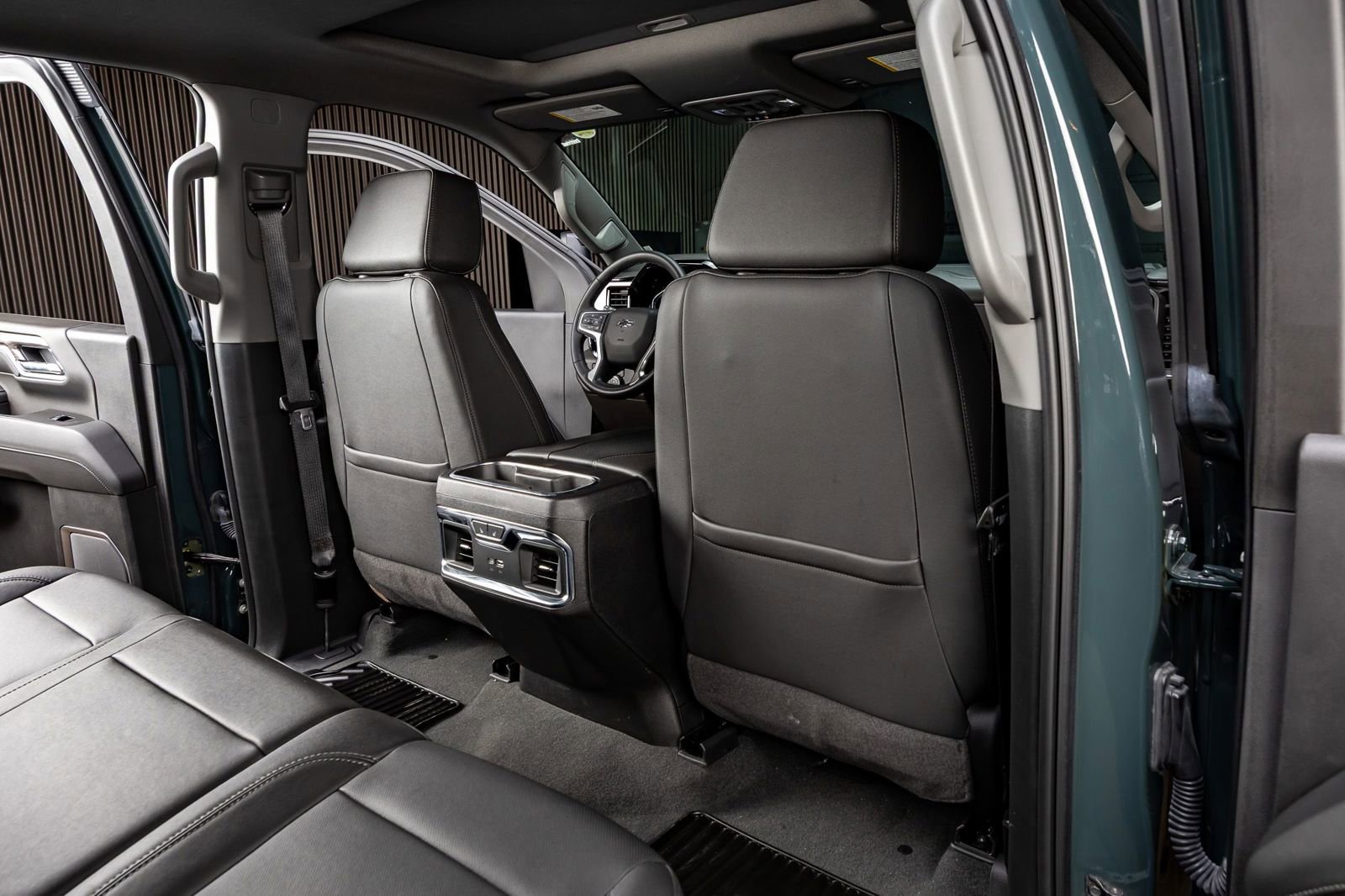 Used 2025 Chevrolet Silverado 3500 LTZ w/ LTZ Plus Package image 32