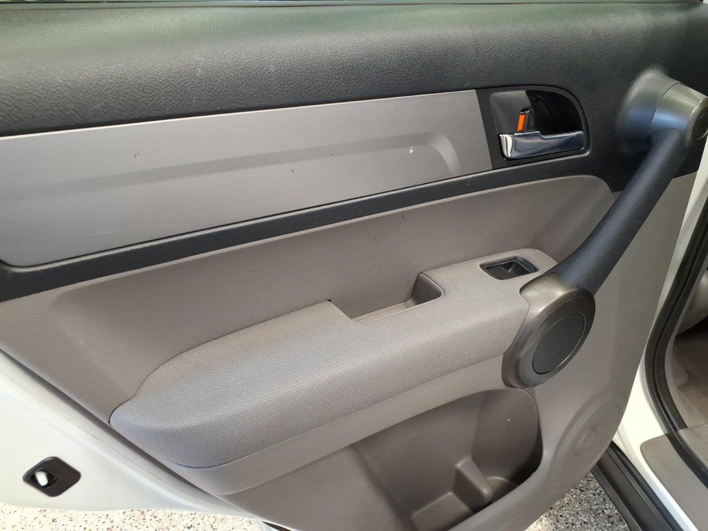 Used 2010 Honda CR-V LX image 16