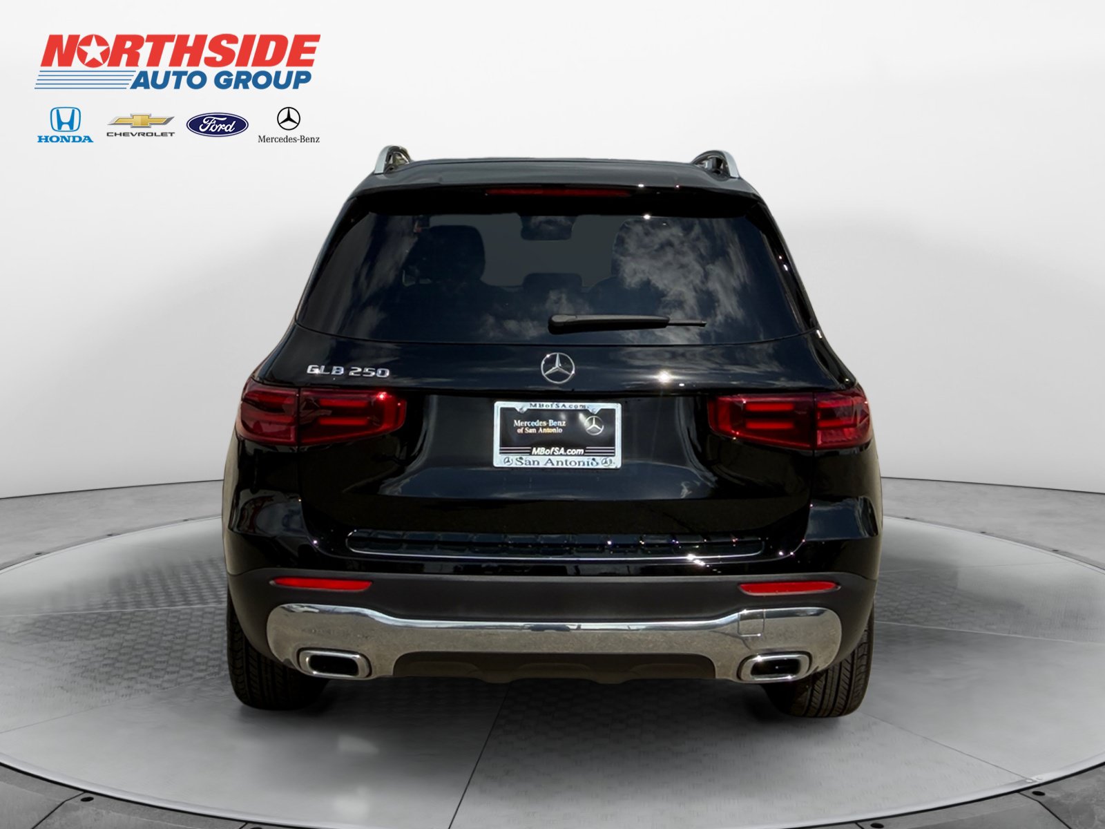 Used 2026 Mercedes-Benz GLB 250 image 6