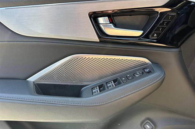 Used 2023 Acura MDX SH-AWD image 10
