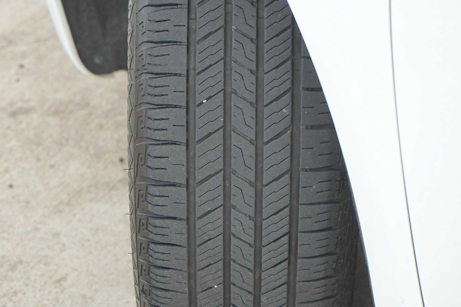 Used 2023 Chrysler Pacifica Limited FWD image 29
