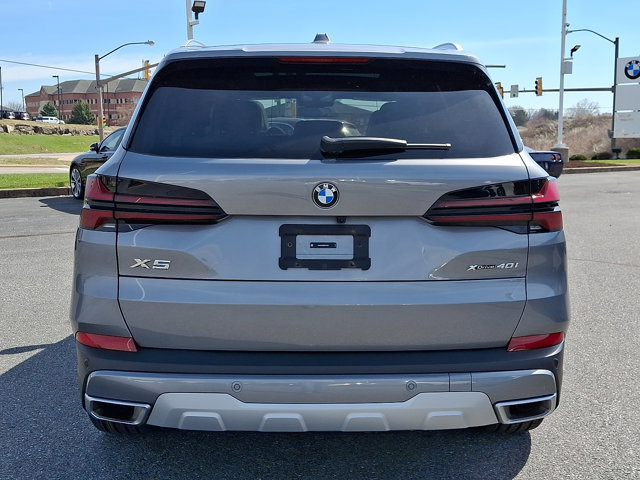 Certified 2024 BMW X5 xDrive40i w/ Premium Package image 5
