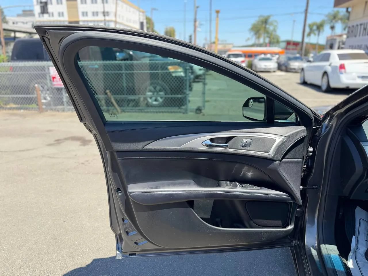 Used 2017 Lincoln MKZ Premiere FWD image 24