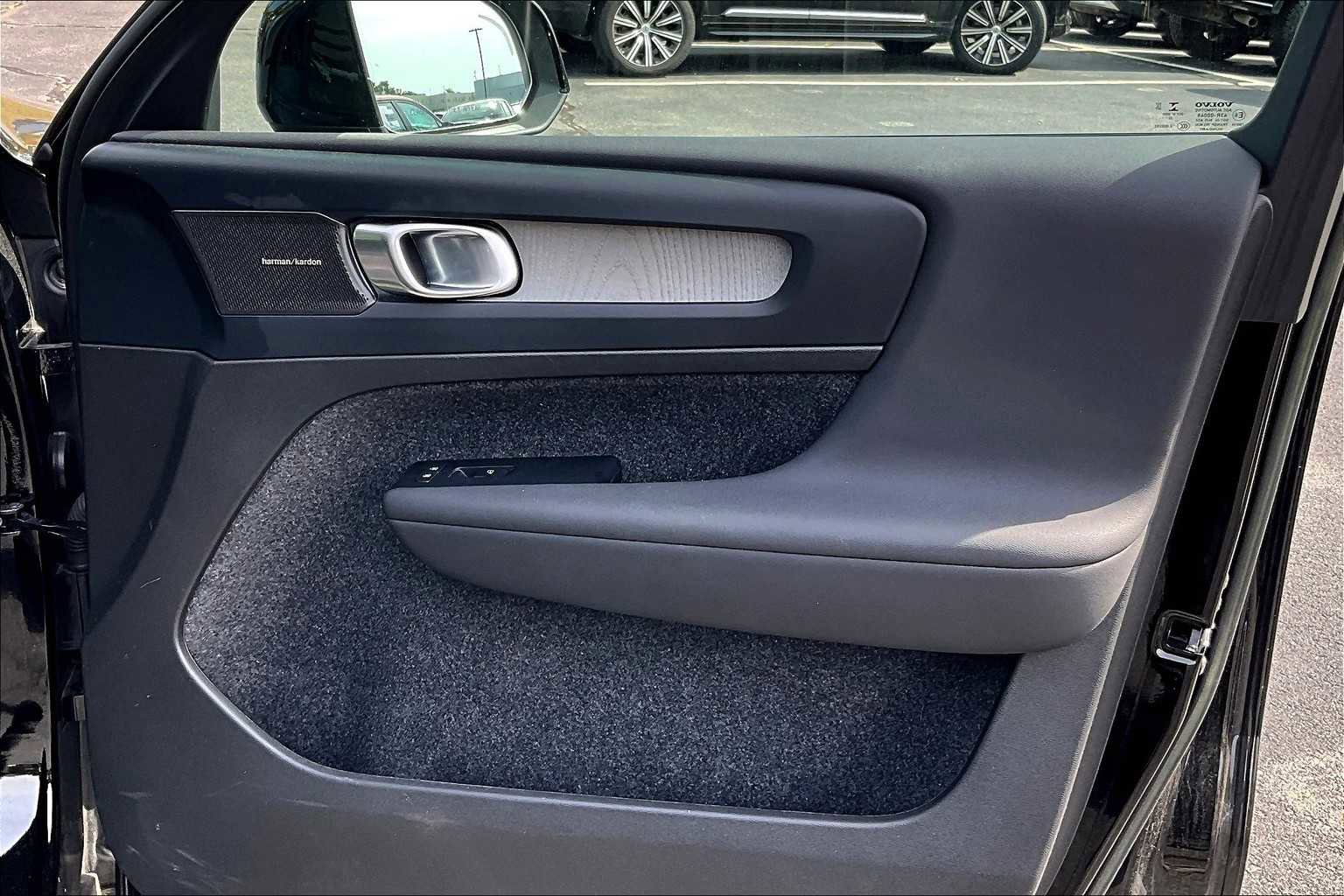 Certified 2023 Volvo XC40 B5 Plus w/ Driver Assist Package image 21